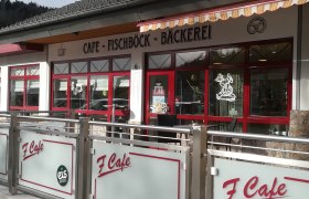 Café-Bäckerei Fischböck, © Wiener Alpen