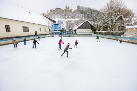 Eislaufplatz Kirchschlag, © Wiener Alpen, Martin Fülöp