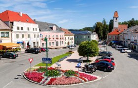 Hauptplatz in Aspang, © Wiener Alpen in Niederösterreich