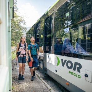 Mit Bus &amp; Bahn ans Ziel, © Wiener Alpen, Martin Fülöp